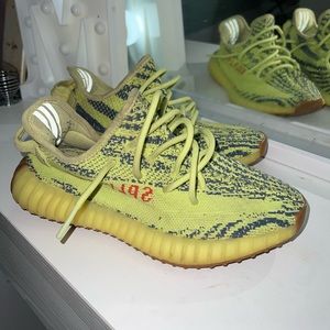 Yeezy Boost 350 V2